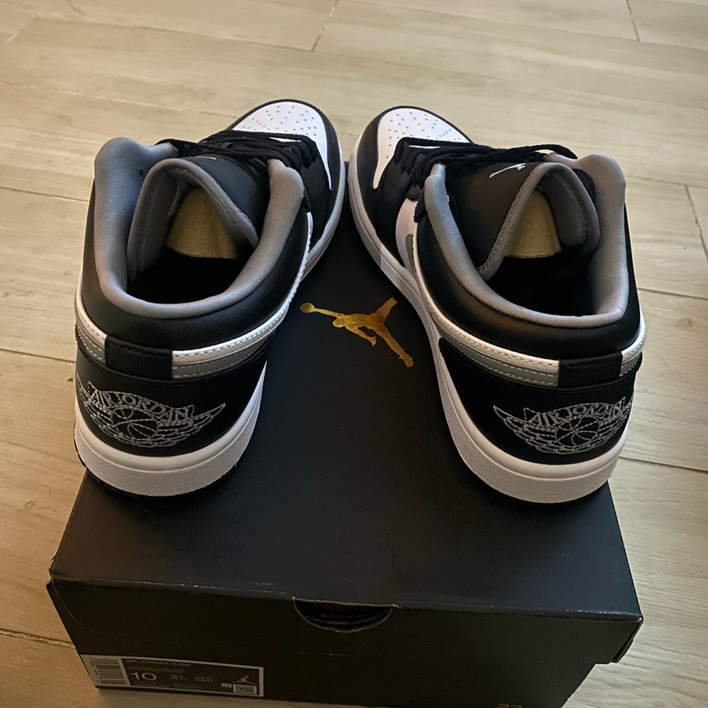 AIR JORDAN 1 Low - Picture 4 of 6